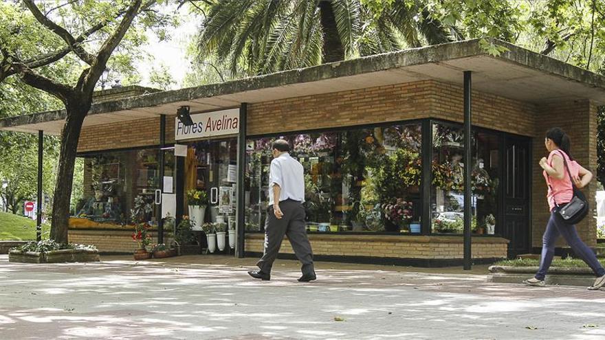 El quiosco de flores del parque de Calvo Sotelo de Cáceres debe desalojarse en cinco meses