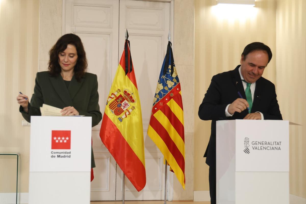 Juanfran Pérez Llorca e Isabel Díaz Ayuso firman un protocolo en materia de innovación turística, inteligencia de datos y desarrollo de proyectos estratégicos