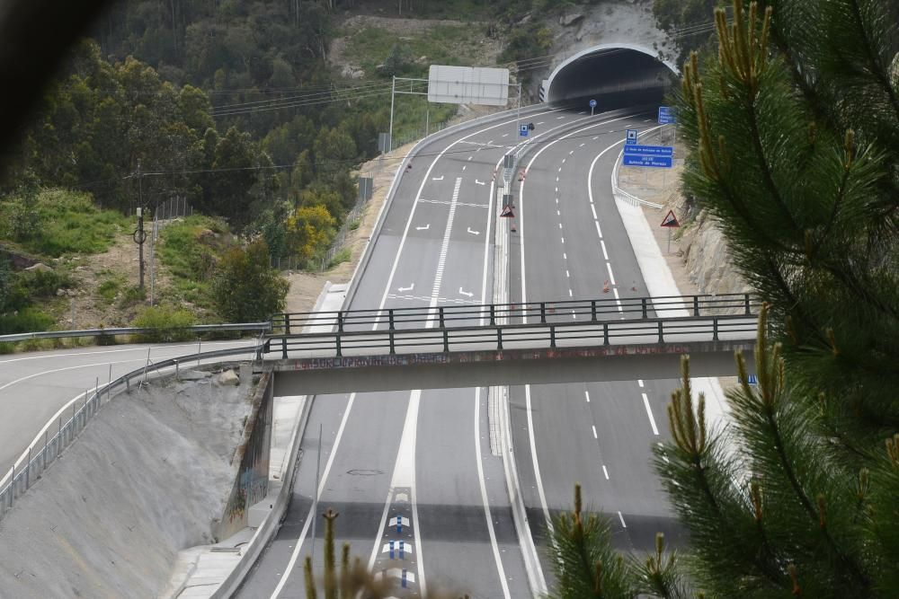 Las obras en el acceso a la autovía y también en Rande // Gonzalo Núñez