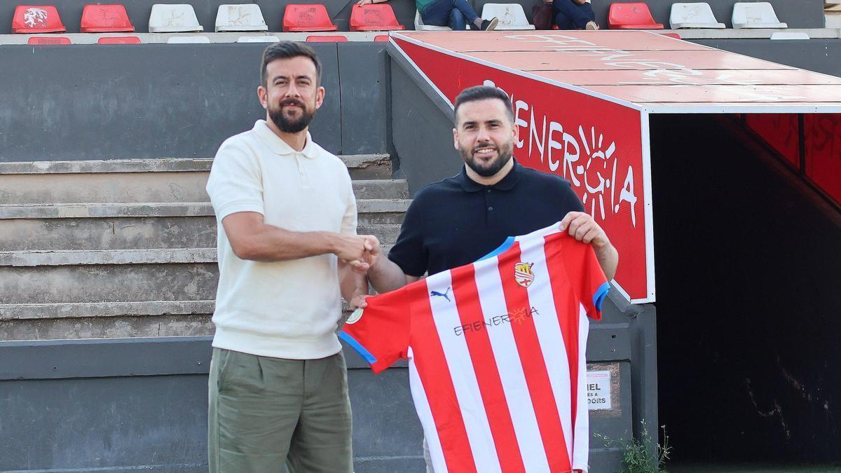 L'entrenador del CE Manresa Sergi Trullàs i el director esportiu Sergi Benavides