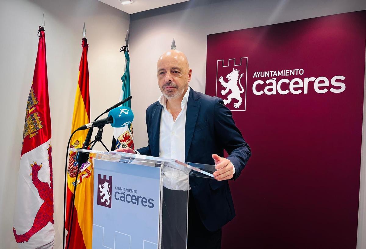 El edil Pedro Muriel, este viernes en rueda de prensa.