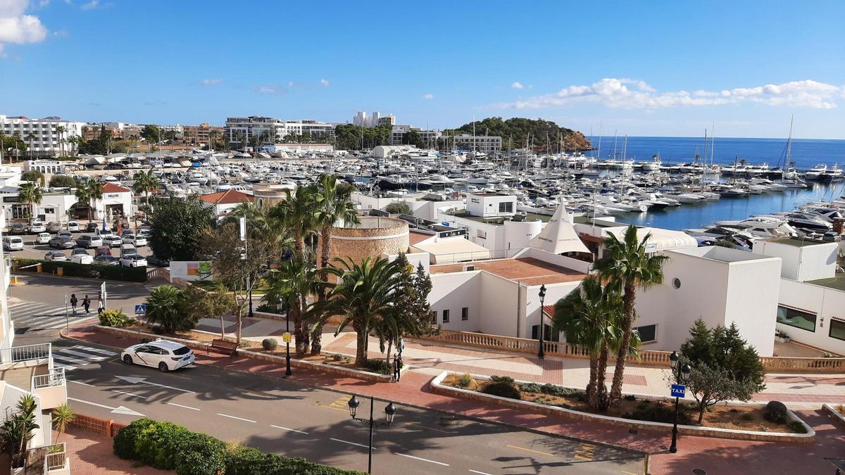 El local se encuentra en el Puerto Deportivo de Santa Eulària