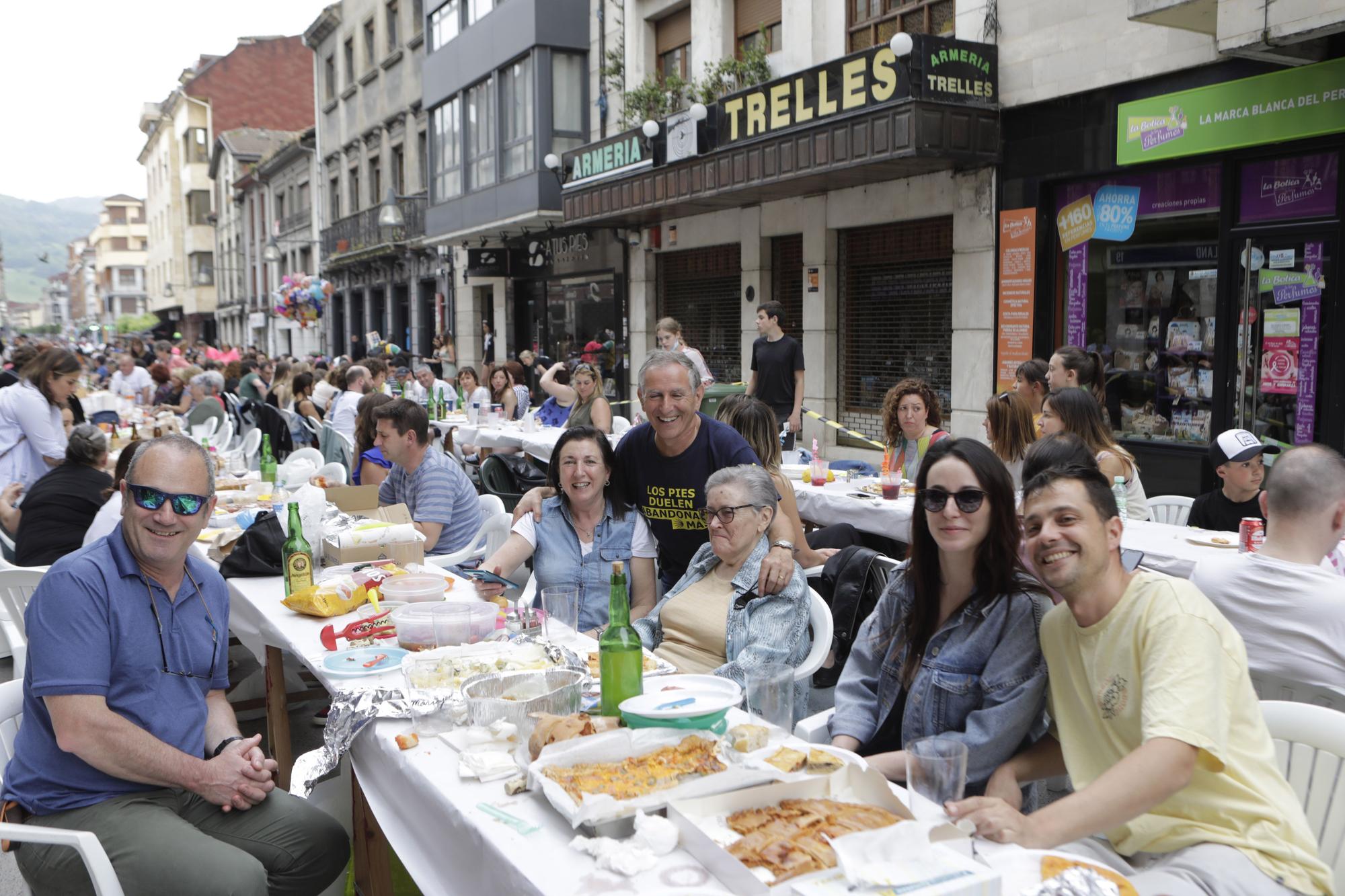 Comida en la calle de Laviana