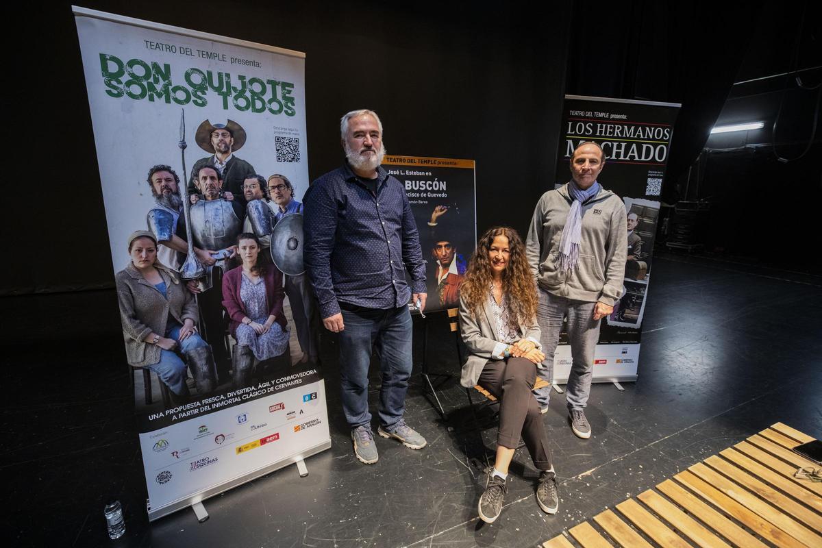 Alfonso Plou, María López Insausti y Carlos Martín, en el Teatro de las Esquinas de Zaragoza.
