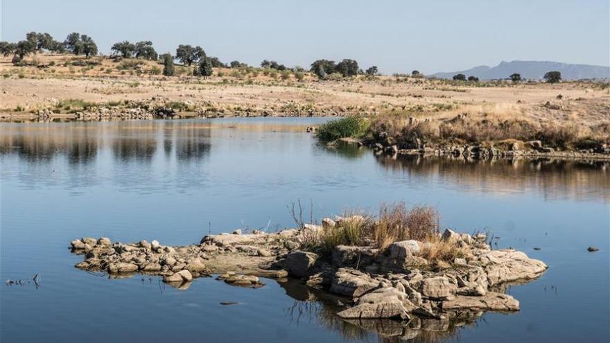 Adecúan el entorno del pantano de La Colada