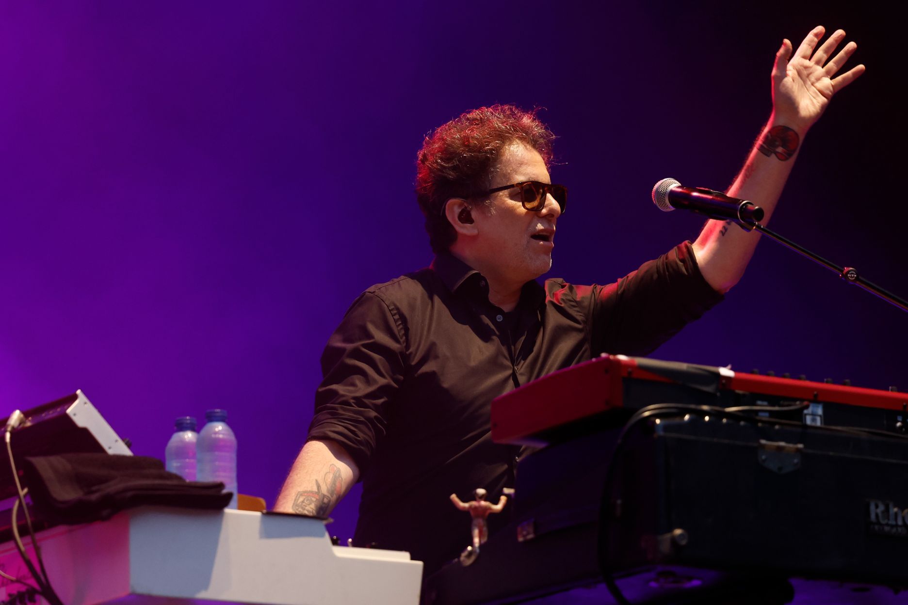 Andrés Calamaro estrena Castrelos ante miles de personas