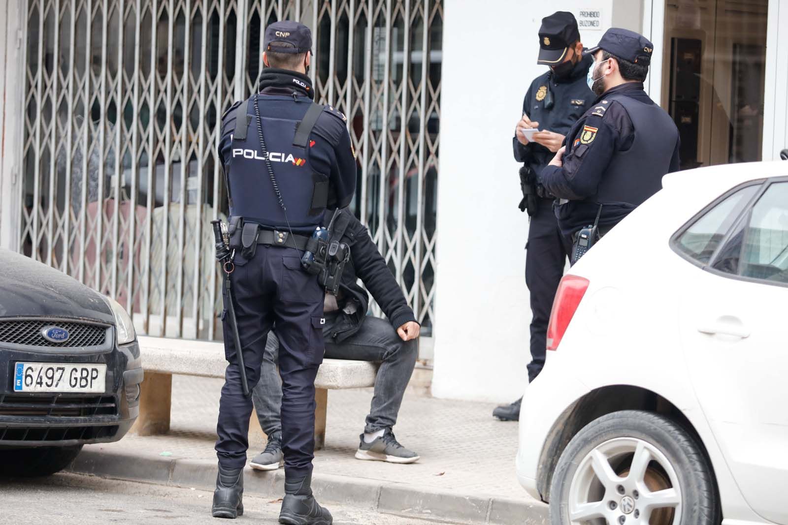 Protesta en Ibiza: "No me podéis cerrar el local y cobrarme el cien por cien de los impuestos"