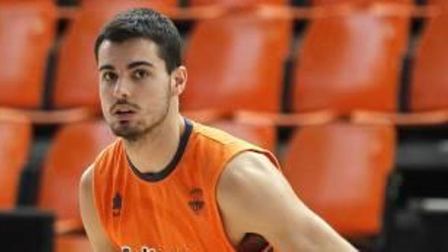 Abalde, en un entrenamiento en la Fonteta.