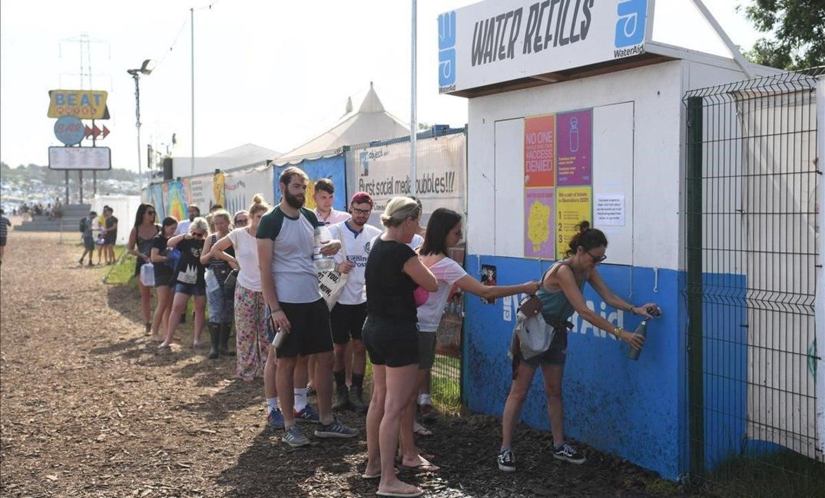 zentauroepp48853474 ngh04 pitlon united kingdom 29 06 2019 festival goers 190630155738 zentauroepp48853474 ngh04 pitlon united kingdom 29 06 2019 festival goers 190630155738