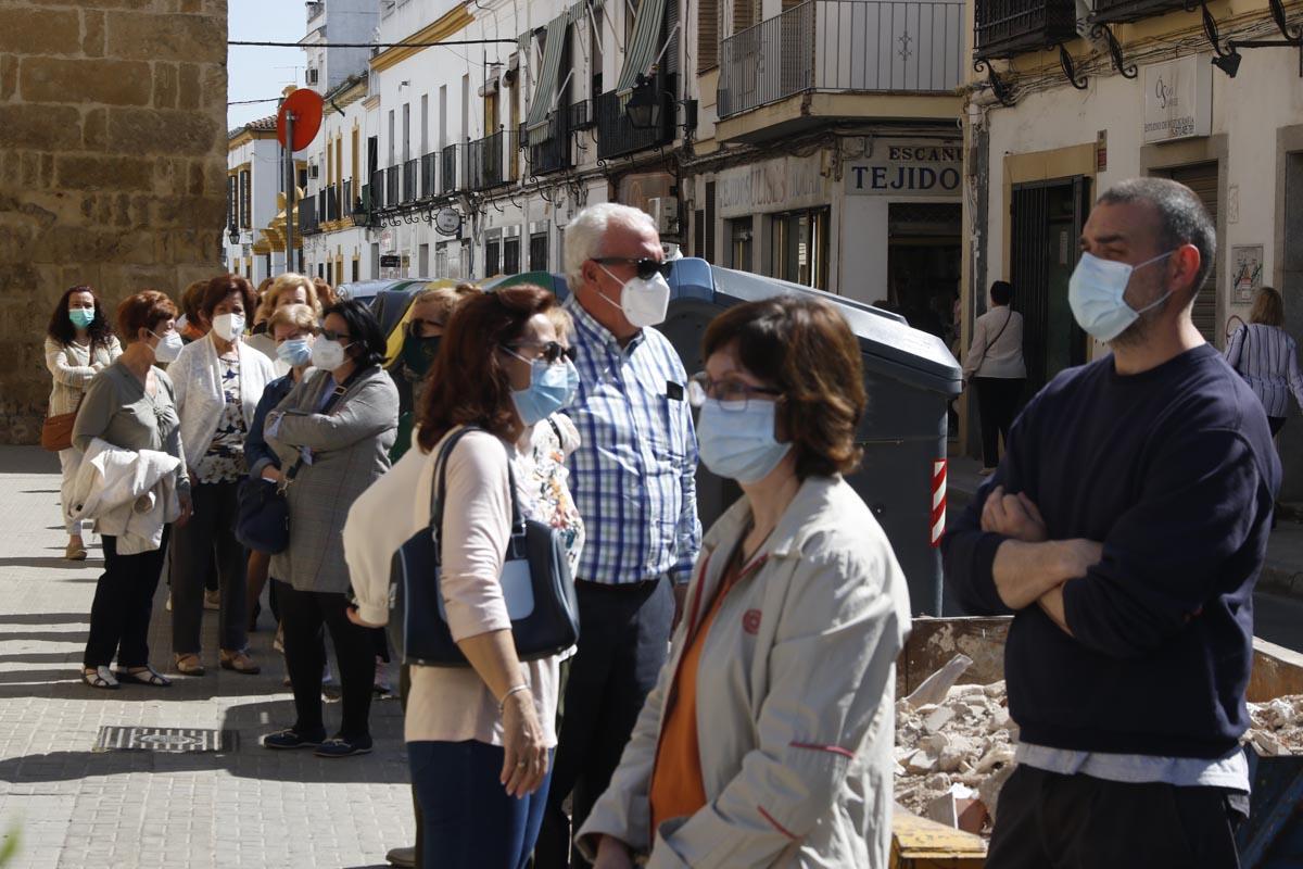 Martes y trece en San Lorenzo, colas para visitar a la Virgen de los Remedios
