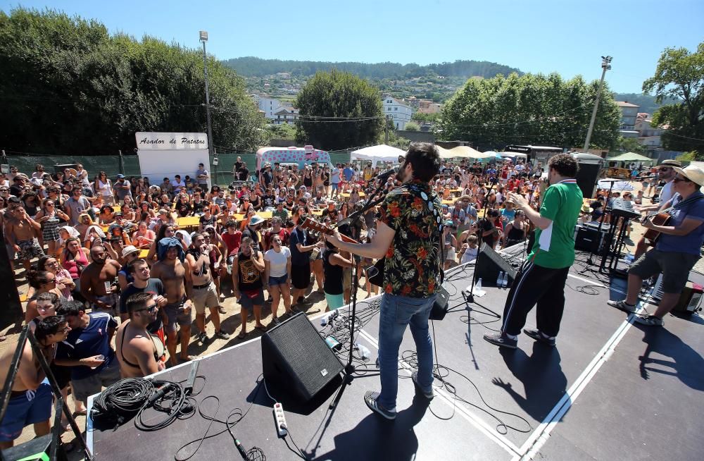 Cientos de asistentes abarrotaron el campo de A Estacada y el camping del festival en una jornada en la que tocaron siete bandas, entre ellas Soziedad Alkoholika y Boikot