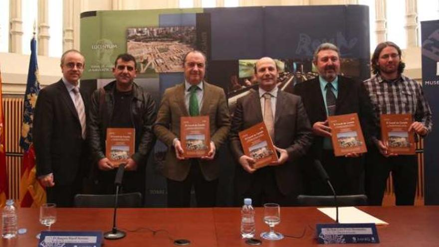 Imagen de la presentación del libro en Alicante.