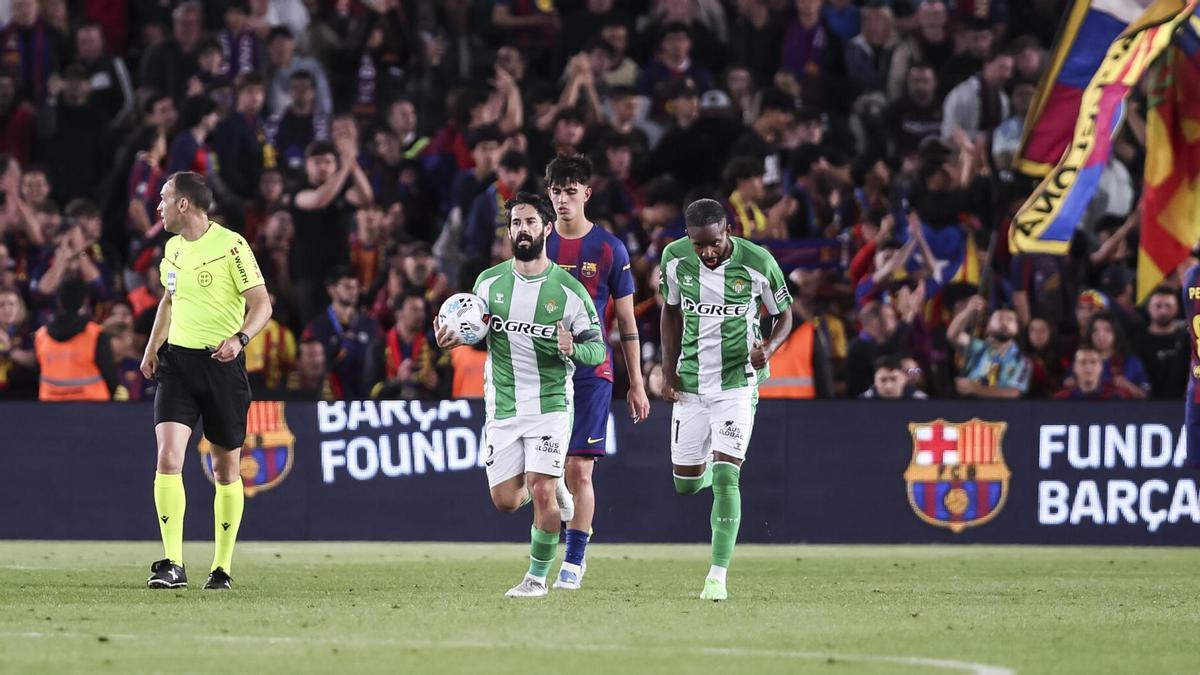 Isco celebra su gol con el Real Betis ante el FC Barcelona.
