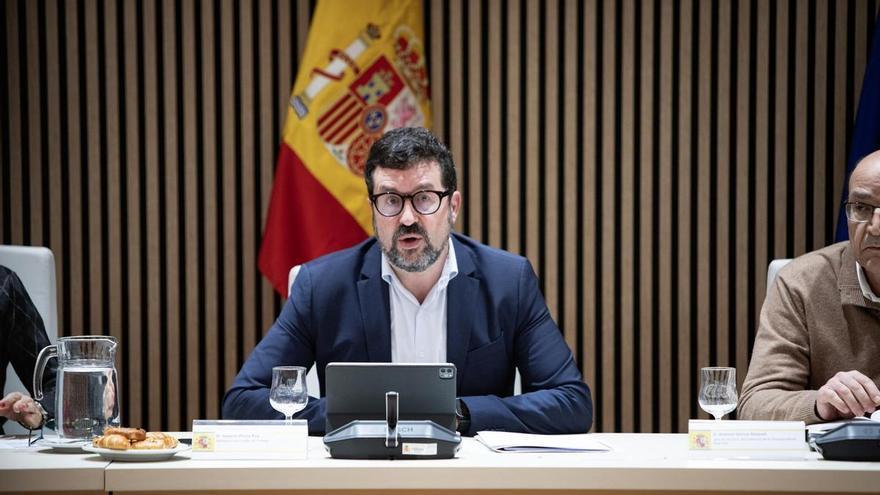 Trabajo pide al PP atajar el absentismo gestionando bien la sanidad y 