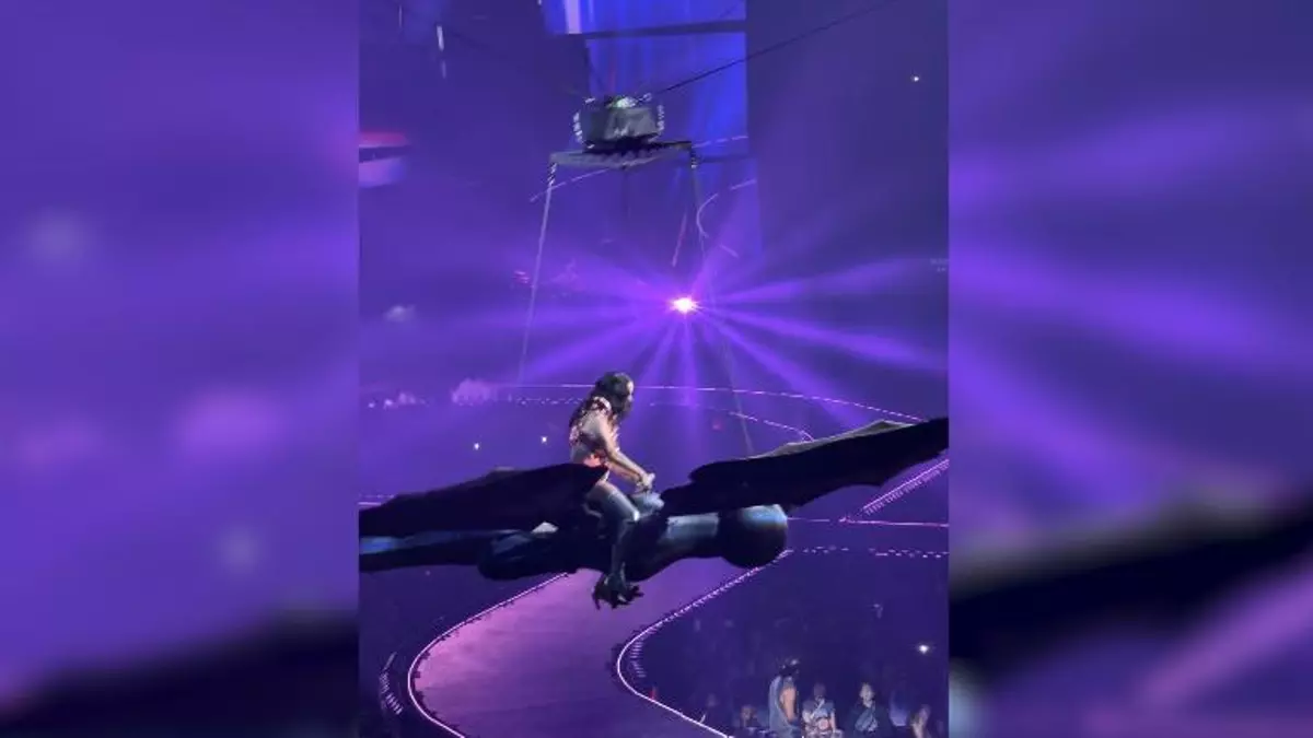 Así ha sido el susto de Katy Perry durante su concierto en San Francisco
