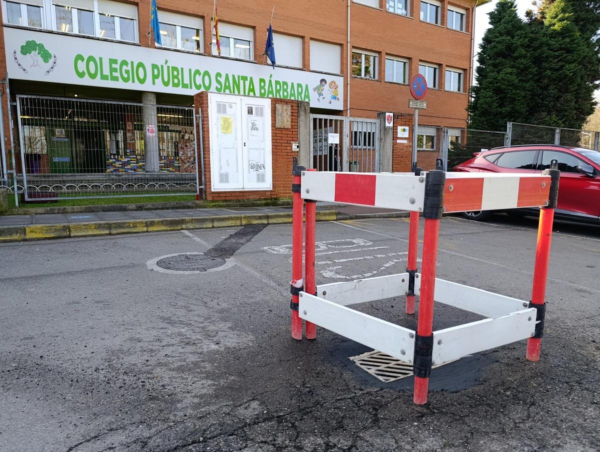 El bache, después de ser reparado por los servicios municipales del Ayuntamiento de Siero.