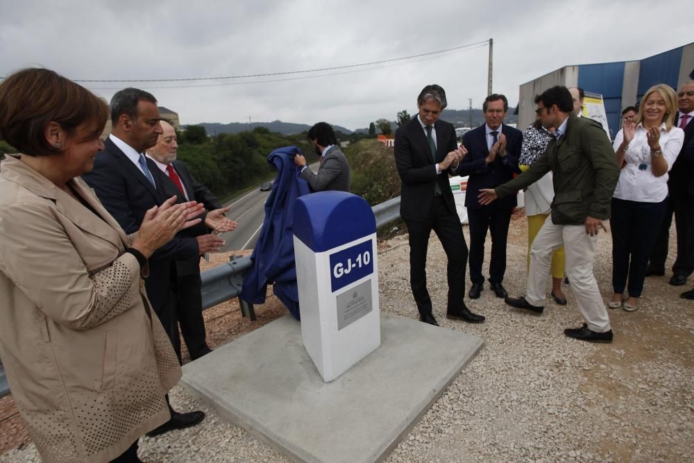 De la Serna inicia los accesos a El Musel.