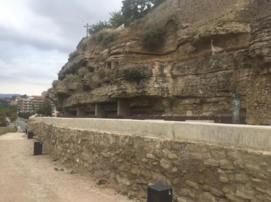 Mala conservació al camí dels Corrals de Manresa