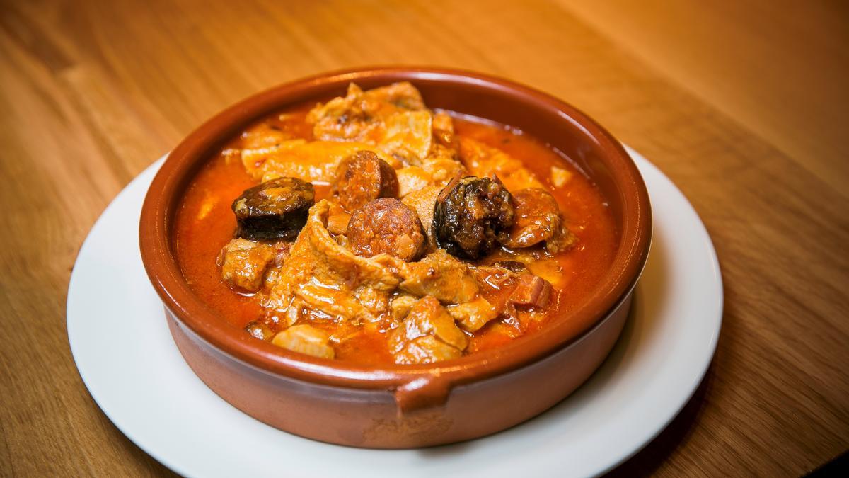 Los callos con tortilla.