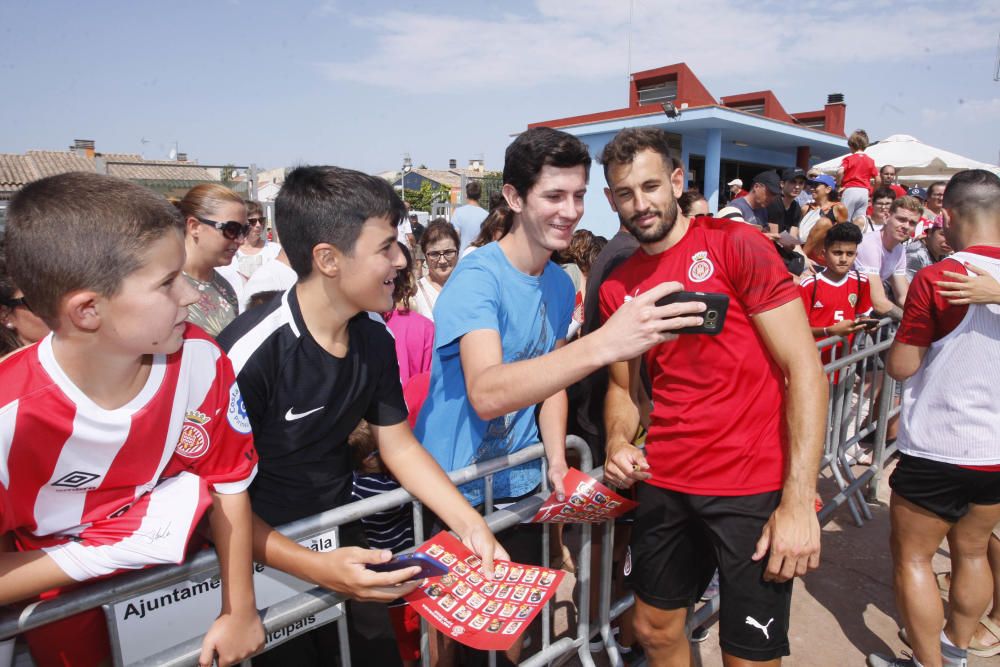 Entrenament de portes obertes del Girona FC a l'Escala