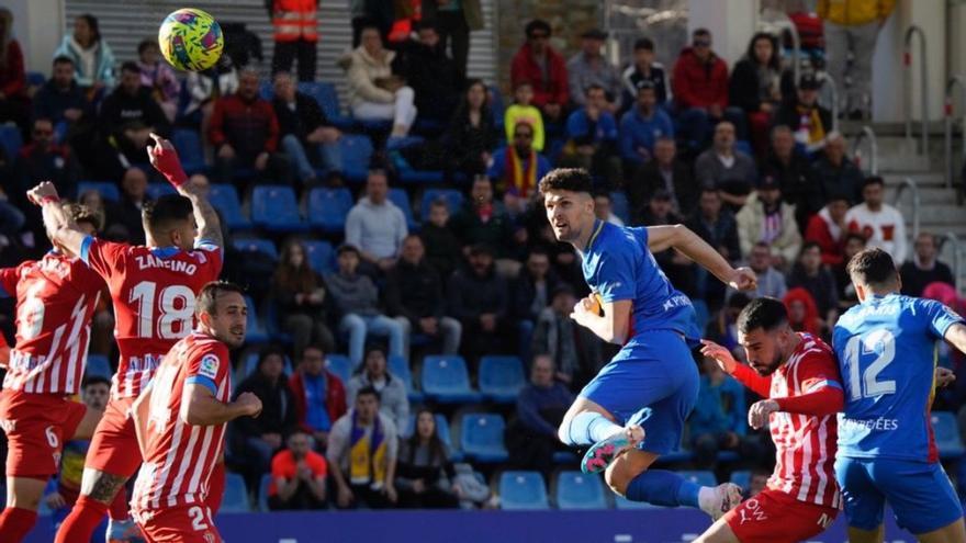 Resumen, goles y highlights del Andorra 1 - 0 Sporting de la jornada 28 de LaLiga Smartbank