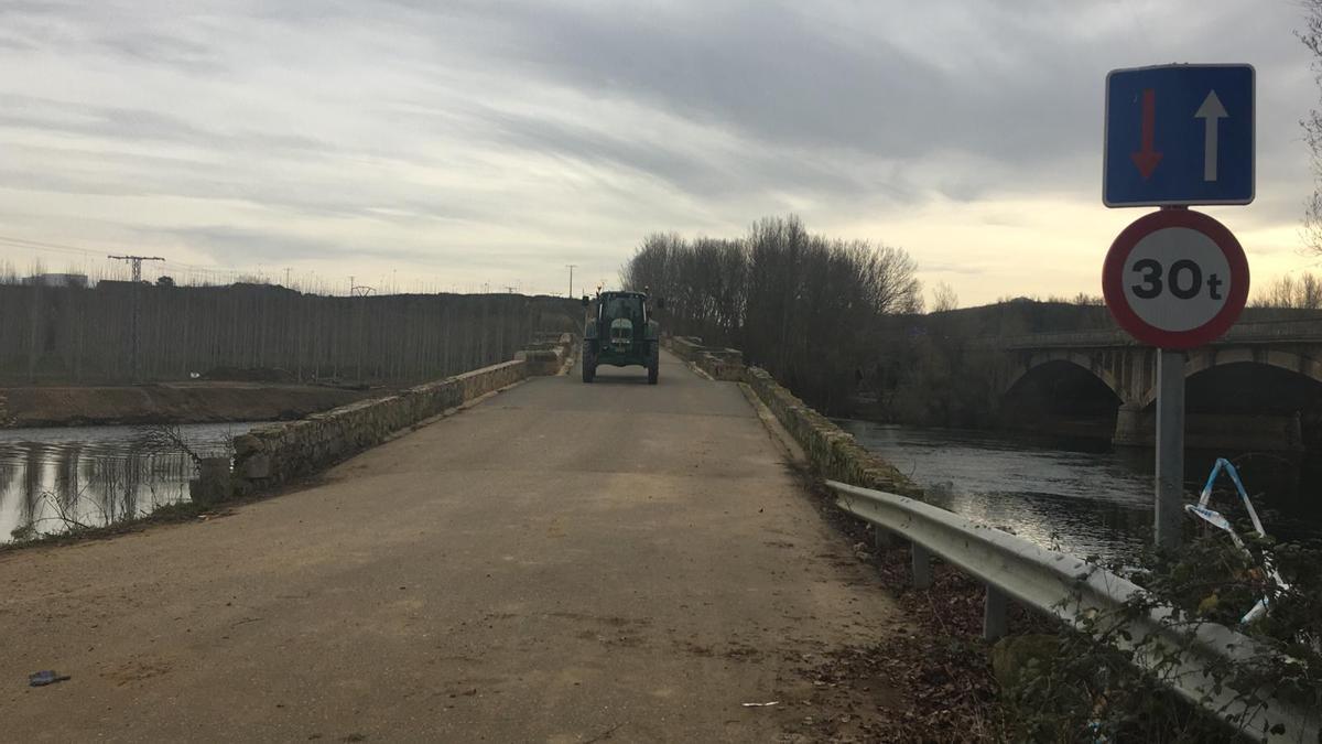 El puente de Castrogonzalo, reabierto al tráfico desde esta mañana de miércoles