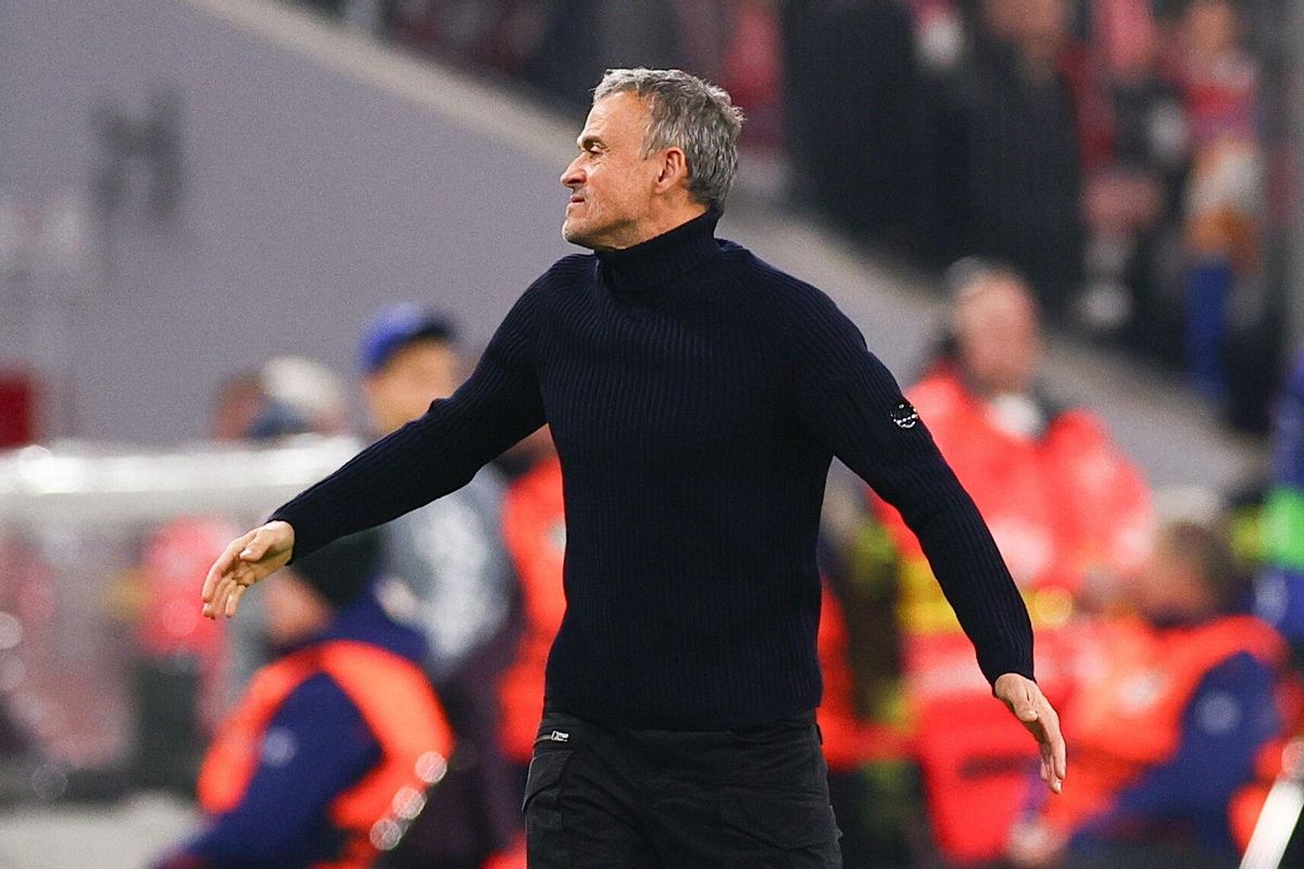 Munich (Germany), 24/11/2024.- Head coach of PSG Luis Enrique reacts during the UEFA Champions League soccer match between Bayern Munich and Paris Saint-Germain (PSG) in Munich, Germany, 26 November 2024. (Liga de Campeones, Alemania) EFE/EPA/ANNA SZILAGYI