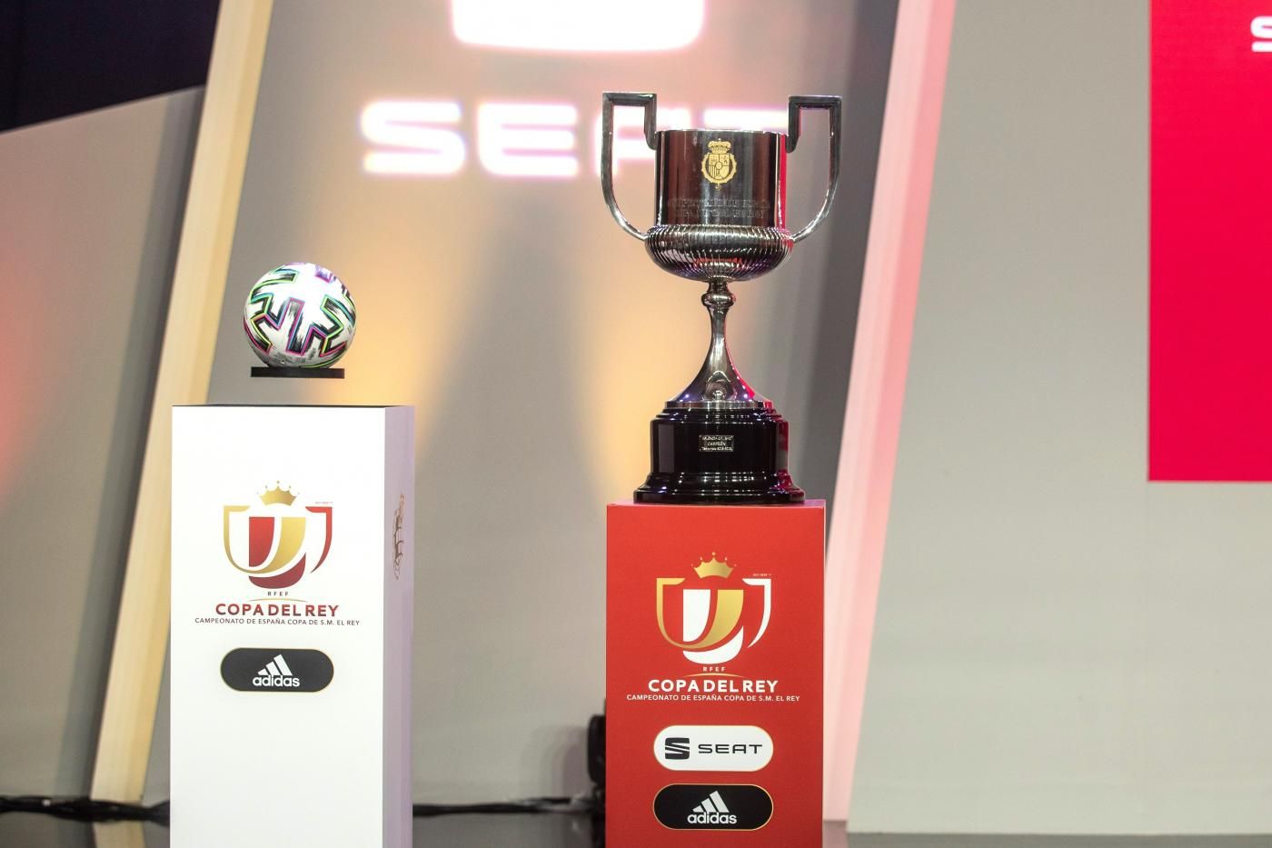 El trofeo de la Copa del Rey reposa en la sede de la RFEF | EFE