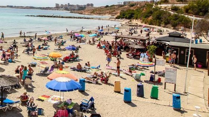 La jueza ve un supuesto amaño en el contrato de los chiringuitos de Orihuela  y procesa a la exedil de Playas