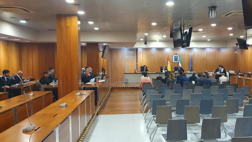 La defensa de Joaquín Parra insiste por segundo día en la nulidad de la causa por fraude fiscal contra el expresidente del Badajoz