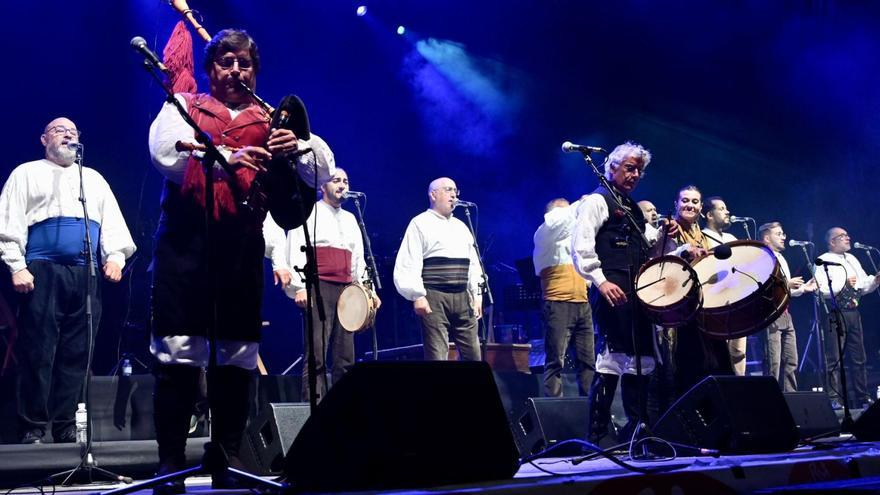 “Camiño longo” y rodeados de amigos