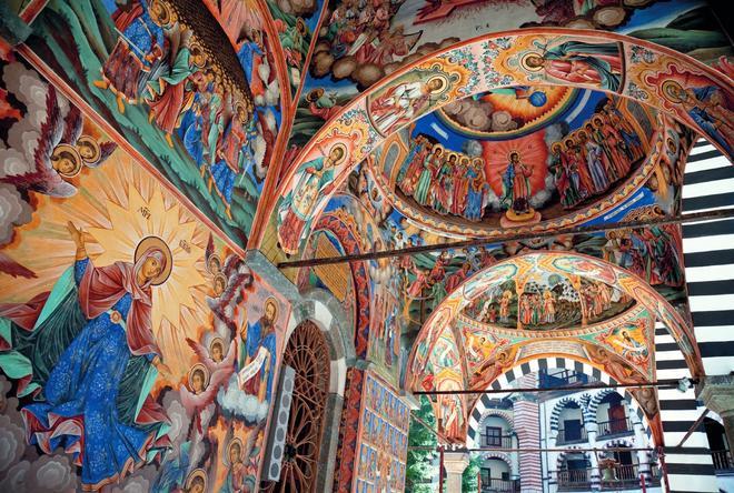 Pinturas murales en la Iglesia del monasterio de Rila, Patrimonio de la Humanidad