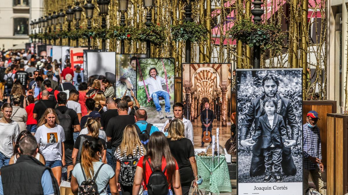 Fotos de la exposición 'Out Flamenco' de la calle Larios