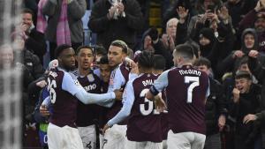 Resumen, goles y highlights del Aston Villa 4 - 2 Celtc de la jornada 8 de la Champions League