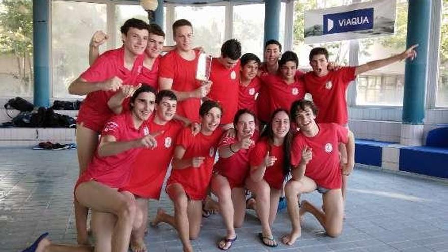 Equipo del Club Waterpolo de Pontevedra. // FdV