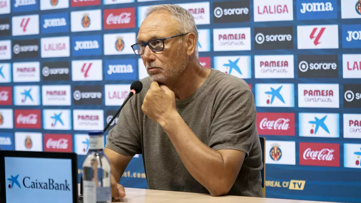 Miguel Álvarez, técnico del Villarreal B, durante la rueda de prensa de este viernes.