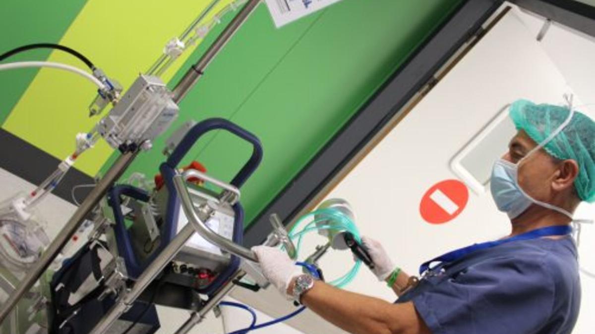 Equipo ECMO que se utiliza en el Hospital General de Valencia.