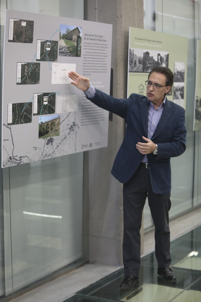 El futuro Museo Industrial del Port de Sagunt acoge una exposición sobre el recorrido del ferrocarril de Ojos Negros, hasta la actual vía verde