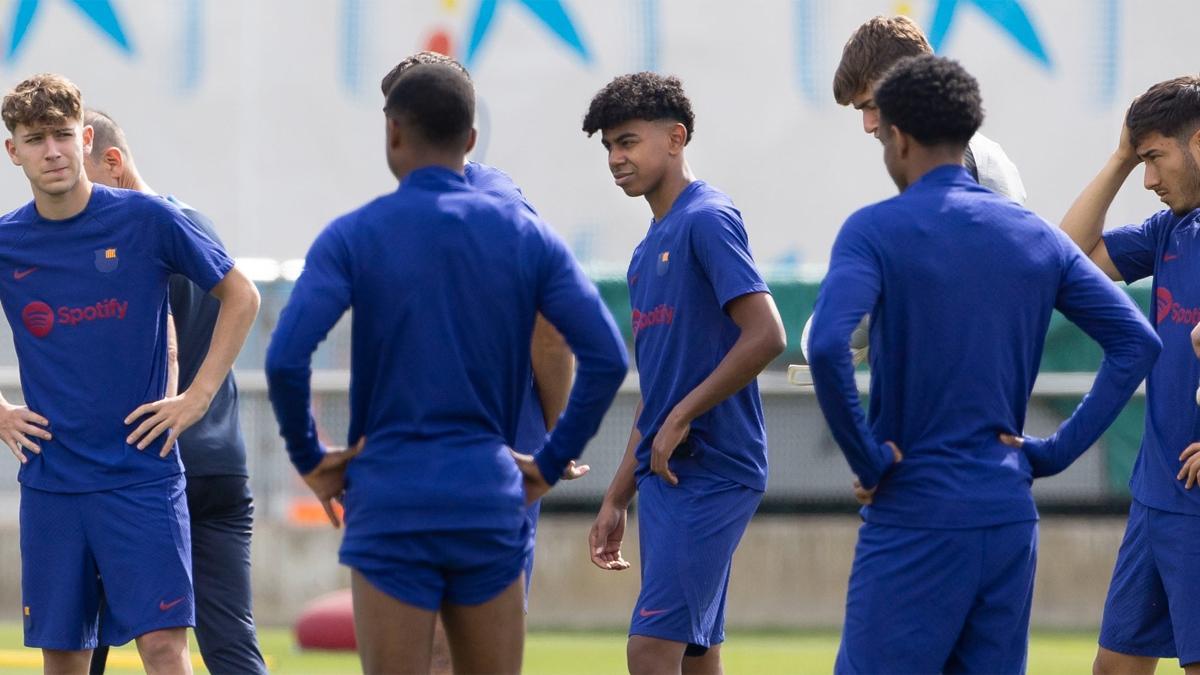 Lamine Yamal, en el entrenamiento previo al Barça - Atlético de Madrid