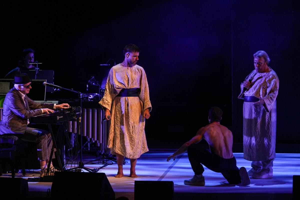Del universo de Los Planetas a la ópera electrónica de Teddy Bautista