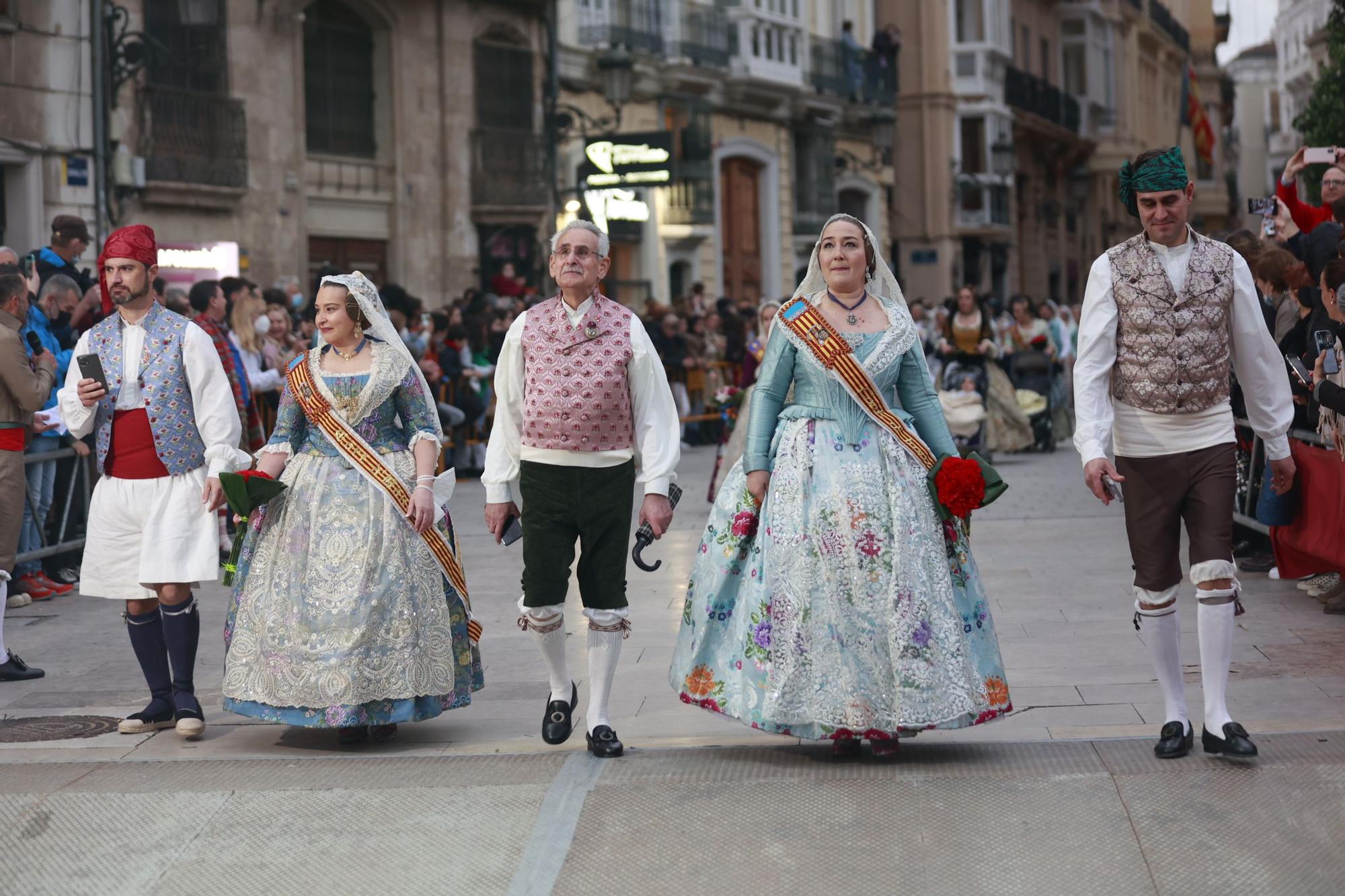 Búscate en el segundo día de ofrenda por la calle Quart (entre las 19:00 a las 20:00 horas)