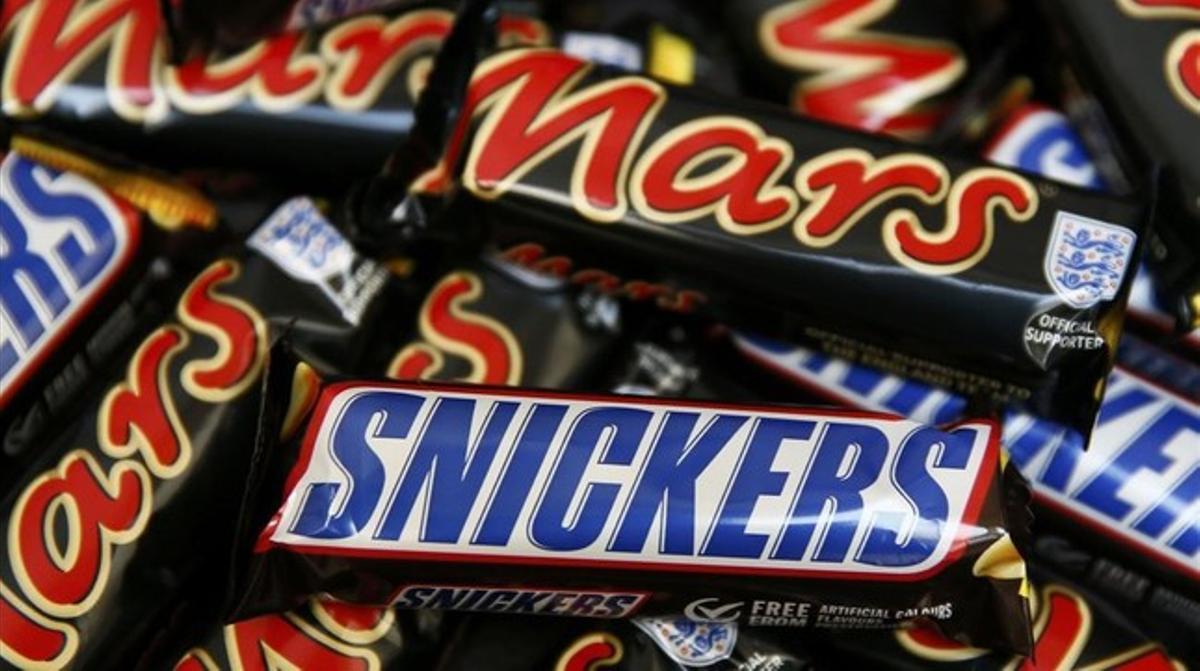 fcosculluela32906982 mars and snickers bars are seen in this picture il160223185553