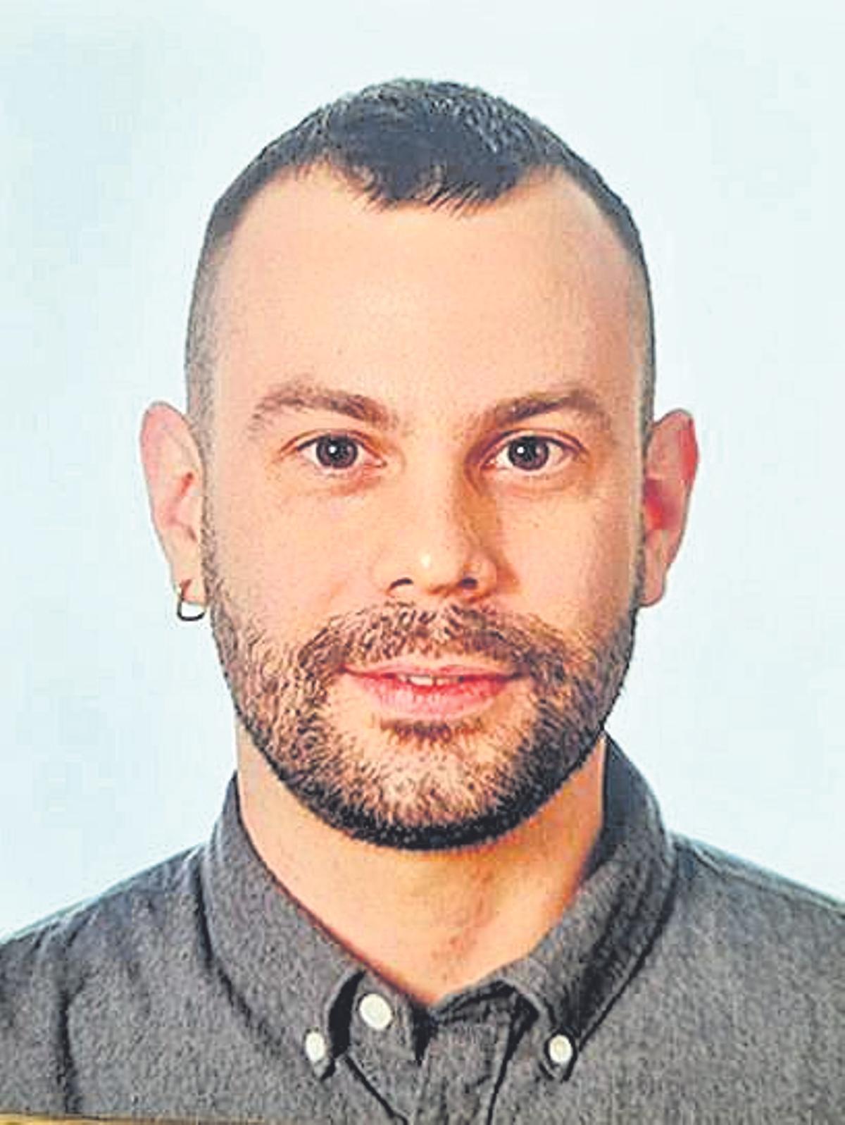 El Dr. Hadrián Pernas Pardavila, médico del Servicio de Medicina Interna en la Unidad de Procesos Infecciosos del Complexo Hospitalario Universitario de Pontevedra