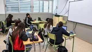 Extremadura lidera España en aulas equipadas con pantallas y pizarras digitales
