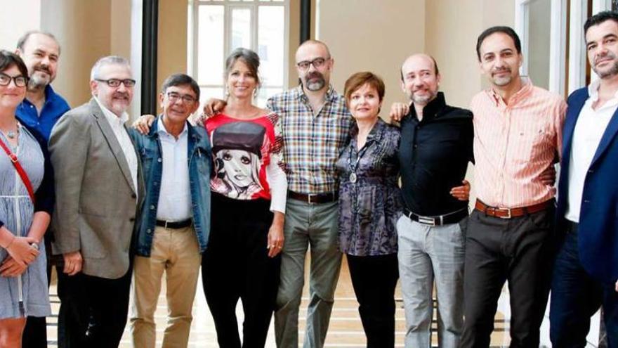 Por la izquierda, Federico Gallar, Zosia Dowjat, Jorge Culla, Roberto Sánchez Ramos, Nicola Beller, Marzio Conti, Marina Cusí, Fernando Latorre, Gustavo Peña y Antonio Torres.