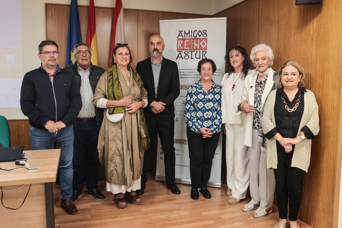 Los miembros de la asociación de Amigos del Reino Astur.