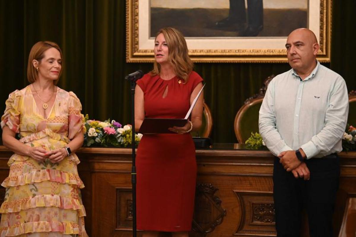 La recepción en el Ayuntamiento de Castelló a las nuevas reinas y damas de la ciudad La recepción en el Ayuntamiento de Castelló a las nuevas reinas y damas de la ciudad