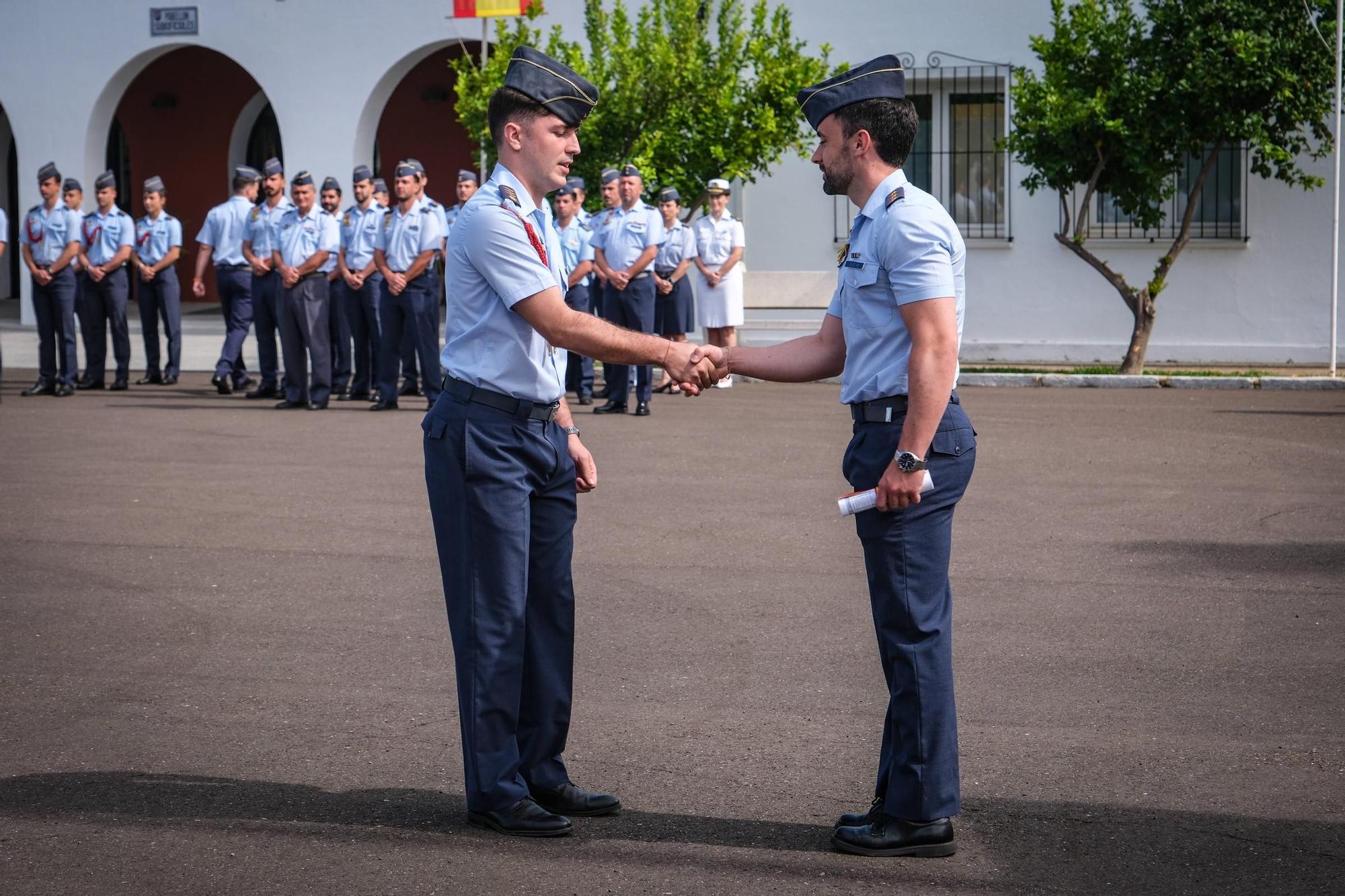 11 nuevos pilotos de caza finalizan su formación en la Base Aérea de Talavera la Real