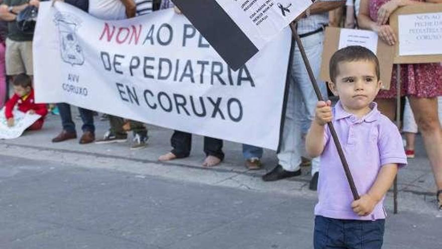Última concentración contra el cierre de Pediatría en Coruxo. // C. Graña