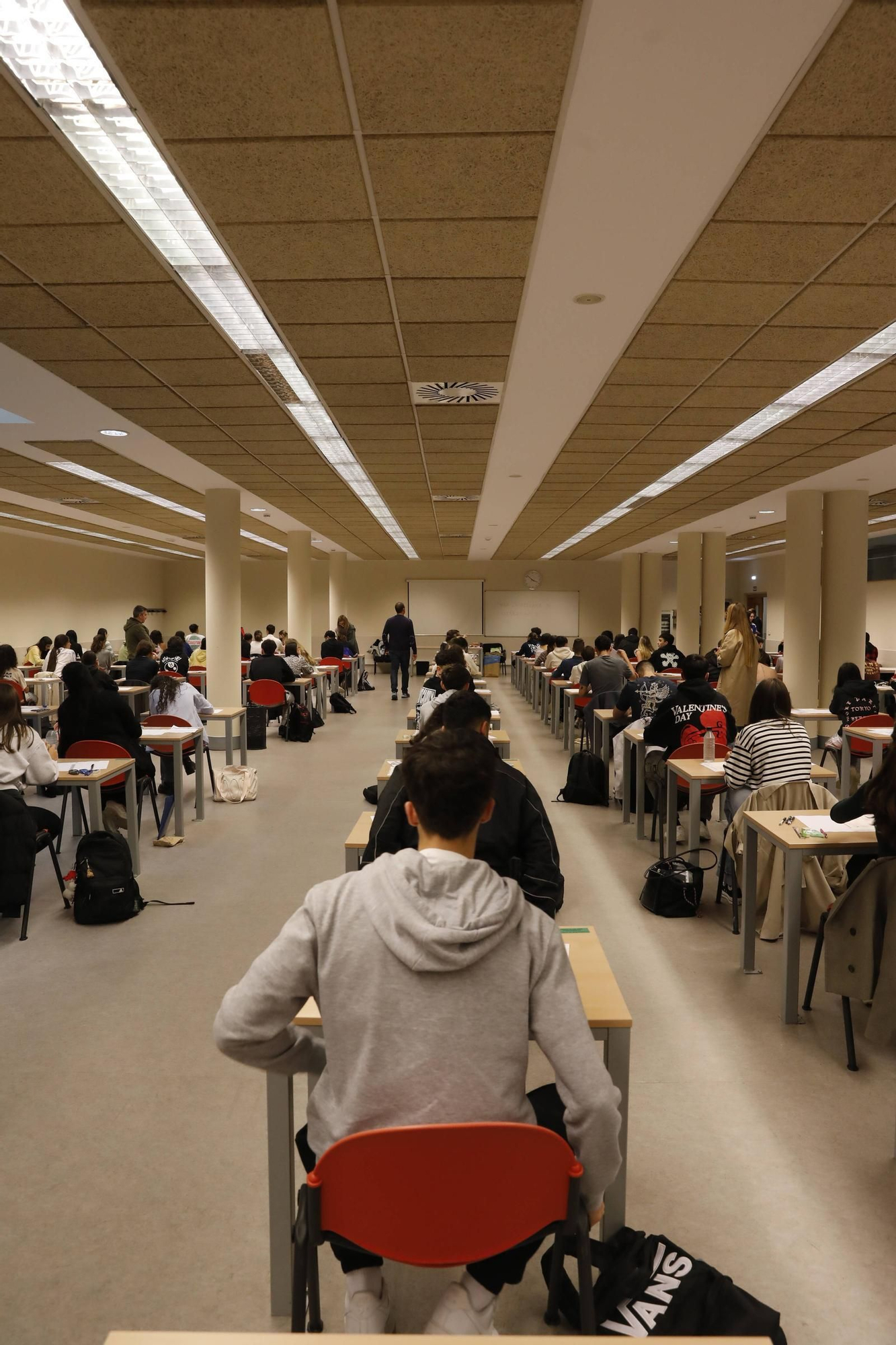 EN IMÁGENES: Así se vivió la primera jornada de la PAU en Asturias